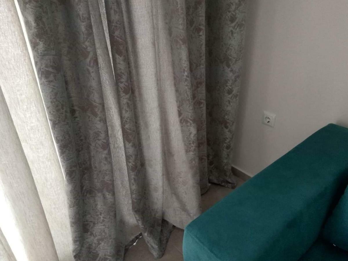 Petrani Suite 1 Néa Péramos 外观 照片